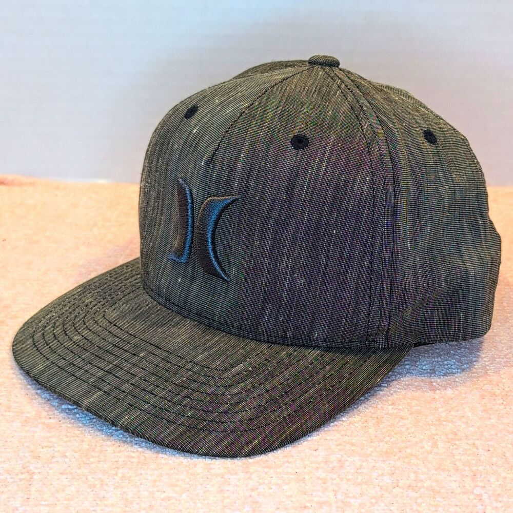Hurley The Classics Gray Men's Baseball Cap One Size Adjustable Stretch